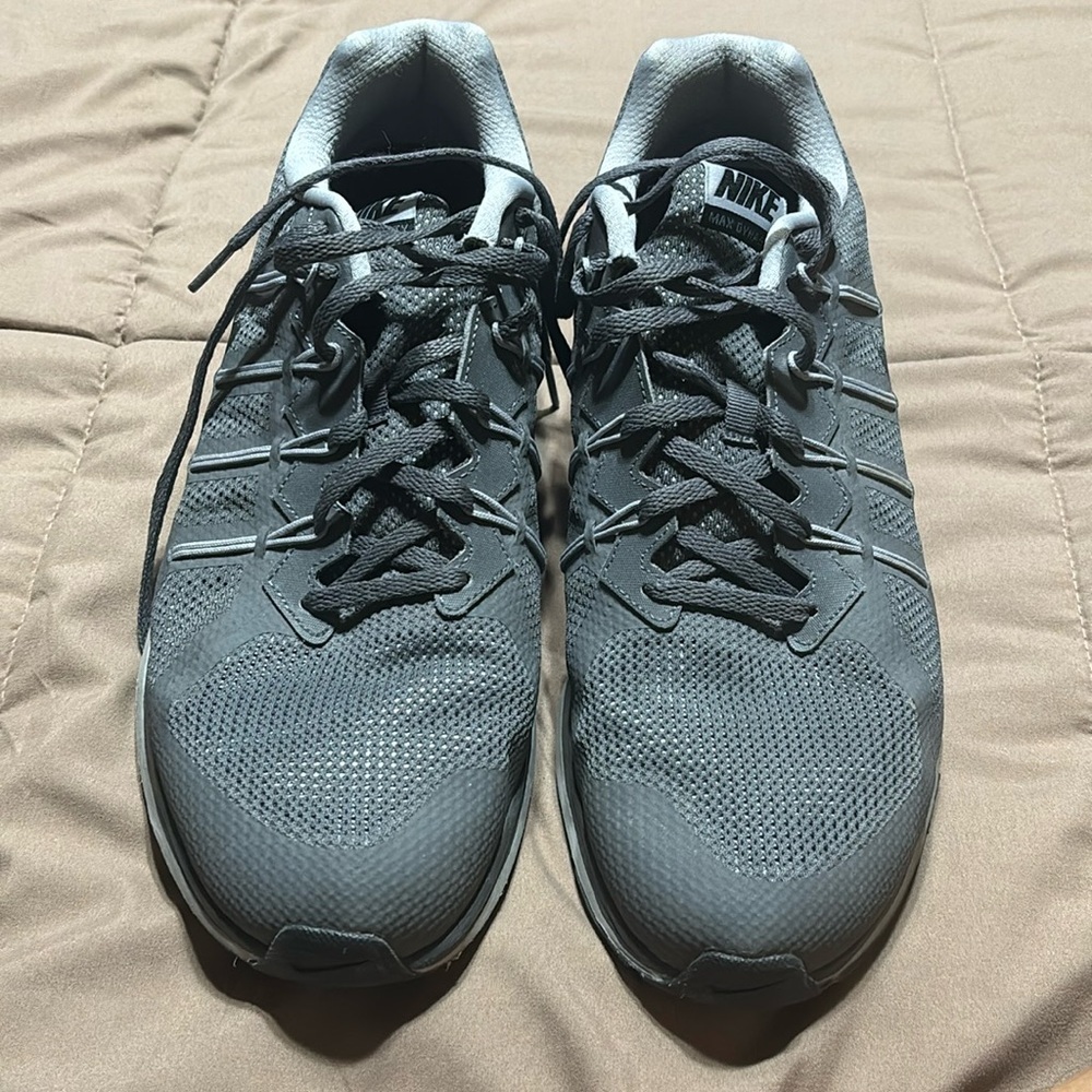 Nike Air Max Dynasty, men’s size 12
